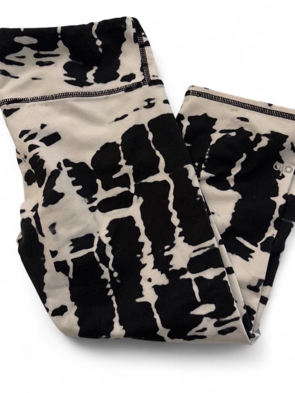 ALO Yoga Black and Cream Patterned High-Waist Leggings
